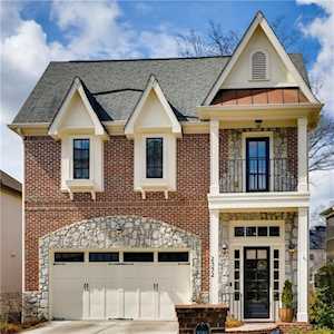 2352 Colonial Dr Brookhaven, GA 30319