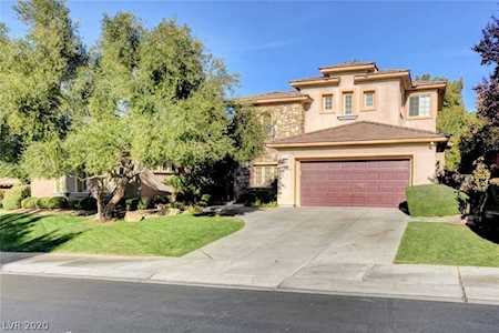 26 Plum Hollow Dr Henderson, NV 89052