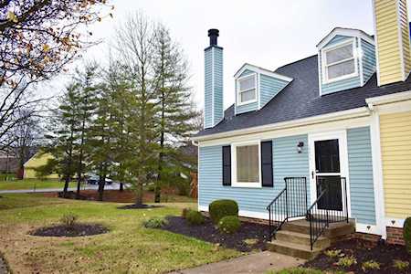 10610 Colonial Woods Way Louisville, KY 40223
