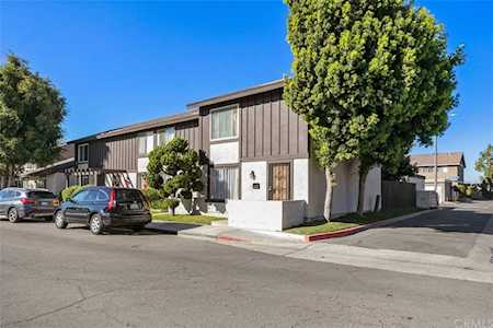 7228 Newton Way Stanton, CA 90680