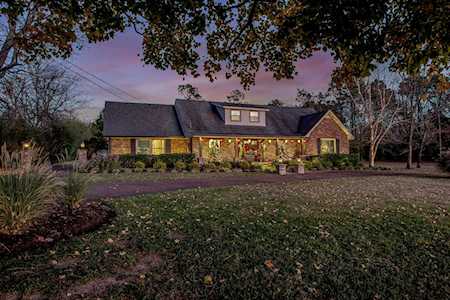 321 Indian Lake Rd Hendersonville, TN 37075