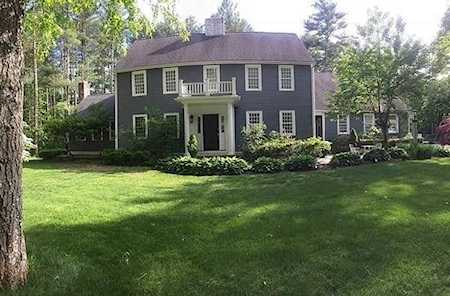 77 Longwood Circle Kingston, MA 02364