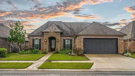 105 Spring View Drive Youngsville, LA 70592