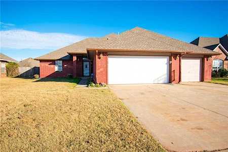 612 N Remington Way Mustang, OK 73064