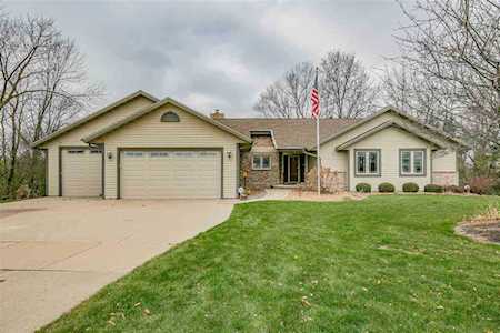 1540 Hickoryhollow Ln Menasha, WI 54952