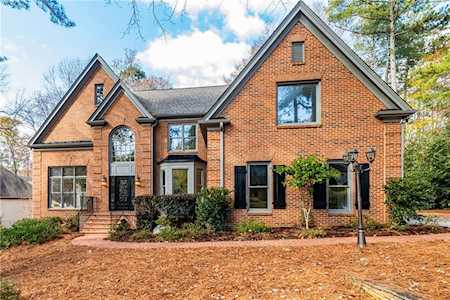 8750 Torrington Dr Roswell, GA 30076