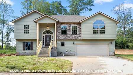 514 Fox Crossing Clarksville, TN 37040