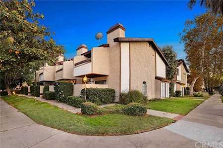296 N Mar Vista Avenue Pasadena, CA 91106