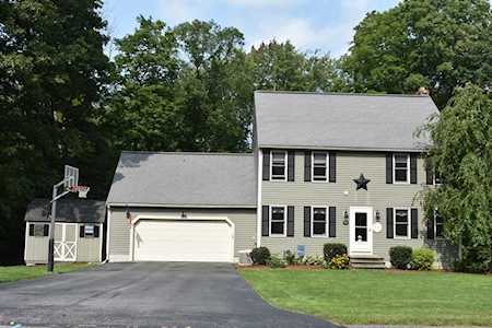 140 Jessica Way Northbridge, MA 01534