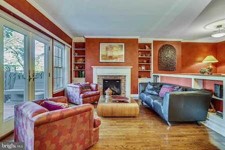3001 Federal Hill Dr Falls Church, VA 22044