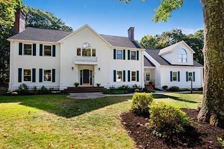 20 Wenlock Circle Easton, MA 02356