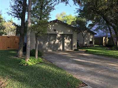 1126 Pinecroft Dr Sugar Land, TX 77498