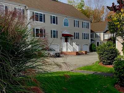 36 Cambridge Rd #43 Woburn, MA 01801