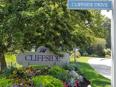 98 Cliffside Dr #98 Plymouth, MA 02360