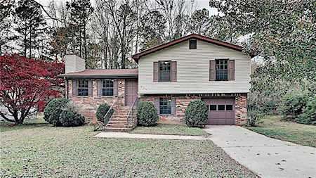 876 Tall Deer Dr Fairburn, GA 30213