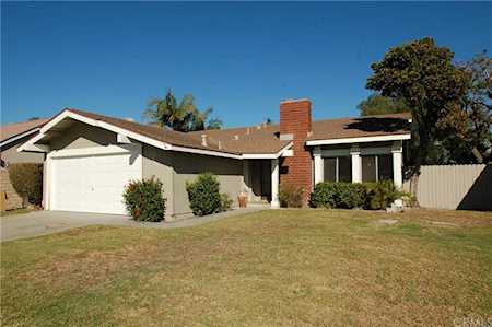 8641 Larkport Drive Huntington Beach, CA 92646