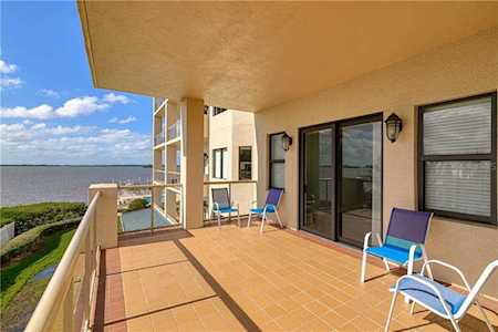 600 Edgewater Dr #304 Dunedin, FL 34698