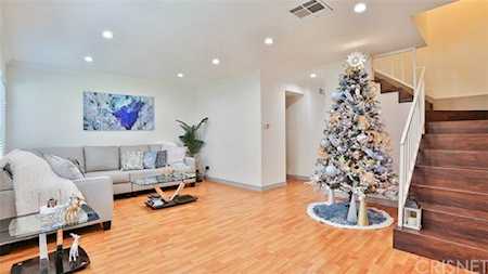 19024 Archwood Street #2 Reseda, CA 91335