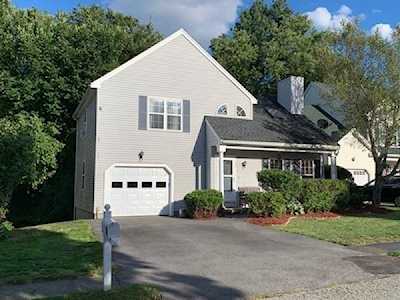 40 Meadowood Rd North Andover, MA 01845