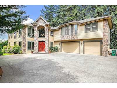 13735 SE Claremont St Happy Valley, OR 97086