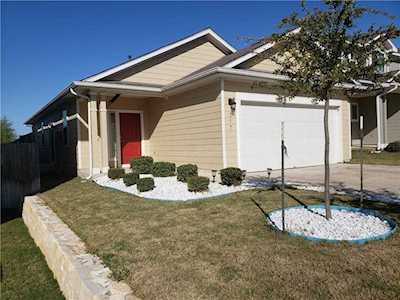 213 Guemal RD Buda, TX 78610
