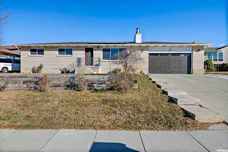 10357 S Weeping Willow E Dr Sandy, UT 84070