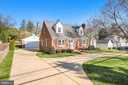 4017 Saul Rd Kensington, MD 20895