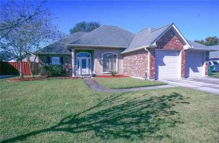 109 Oak Knoll Ct La Place, LA 70068