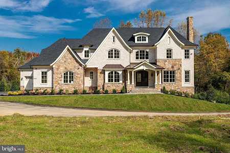 950 Walker Rd Great Falls, VA 22066