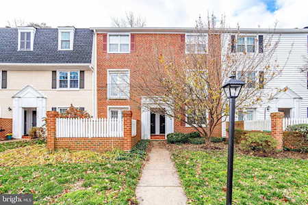 2840A Wakefield St Arlington, VA 22206