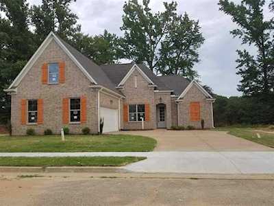 7904 Country Lake Dr Bartlett, TN 38133