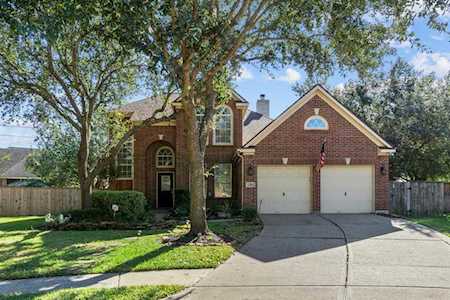 1202 Moss Dale Dr Sugar Land, TX 77479