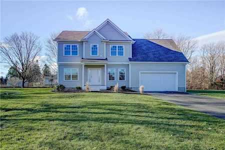 30 Elm St Portsmouth, RI 02871