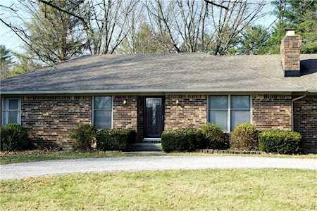 3160 Sunny Dr Brownsburg, IN 46112