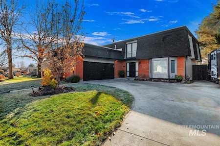9519 W Chadwick Dr Boise, ID 83704