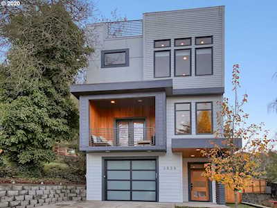 3838 SW Pendleton St Portland, OR 97221