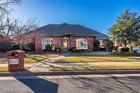 1813 Lancaster Dr Edmond, OK 73012