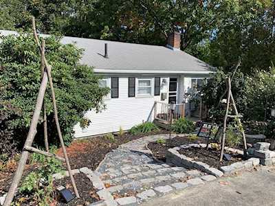 370 Sprague St Dedham, MA 02026