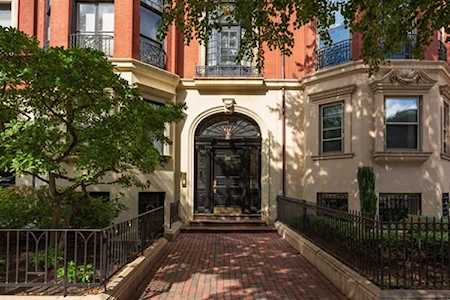 244 Beacon #2B Boston, MA 02116