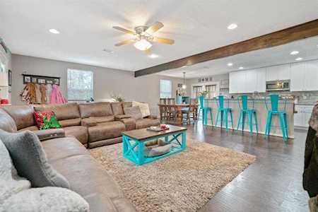 10370 Royal Damon Dr Conroe, TX 77303