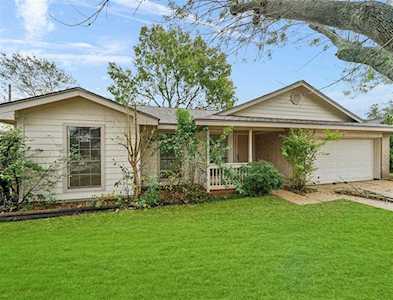 3107 Timber View Dr Sugar Land, TX 77479