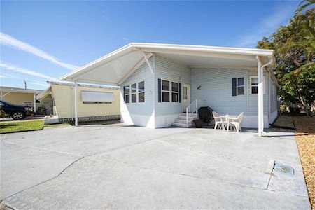 6518 Connecticut St Bradenton, FL 34207