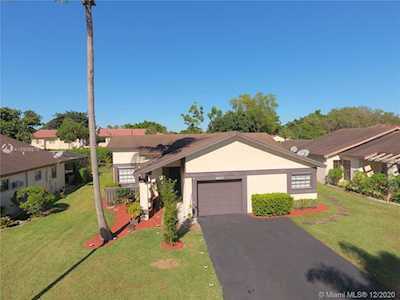 8915 Old Pine Rd Boca Raton, FL 33433