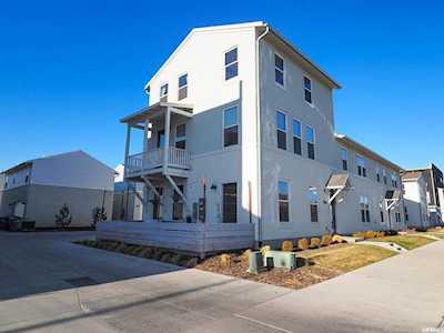 10528 S Kestrel Rise Rd South Jordan, UT 84009