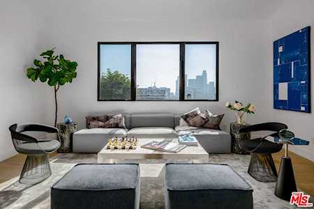 985 Everett Street Los Angeles, CA 90026