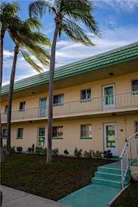 2001 Greenbriar Blvd #8 Clearwater, FL 33763