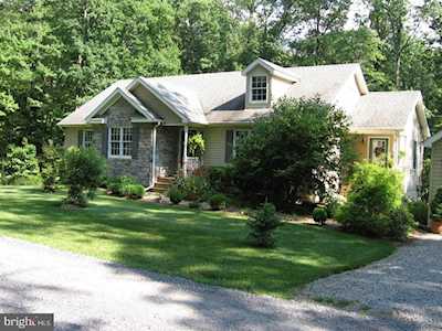 18 Whippoorwill Ln Harpers Ferry, WV 25425