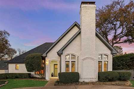 7702 Twisted Oaks Circle Dallas, TX 75231