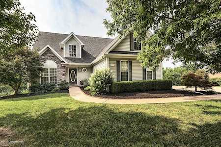 4218 Winding Creek Rd Crestwood, KY 40014