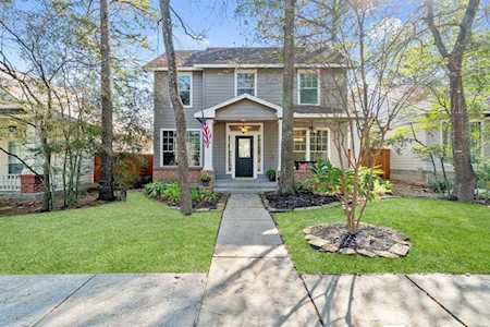 14 E Cottage Green St The Woodlands, TX 77382